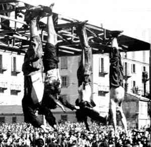 esposizione corpo Mussolini Piazzale Loreto